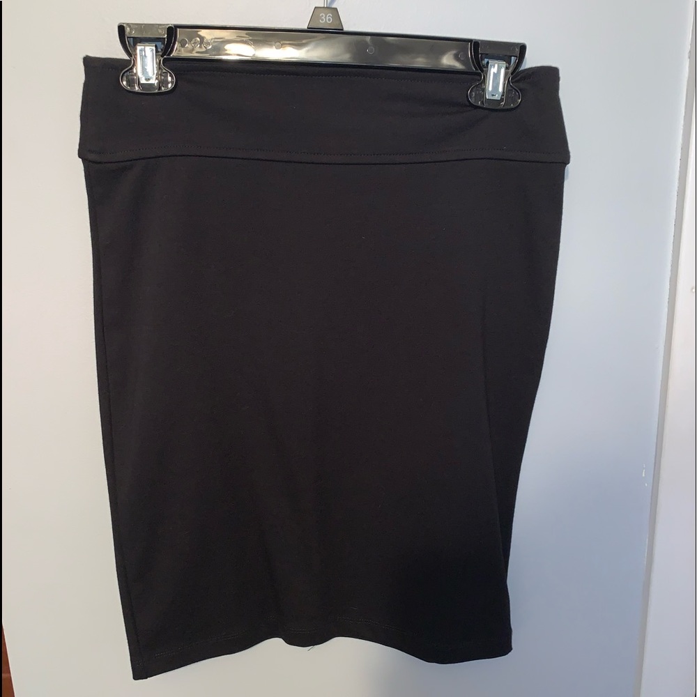 Black skirt